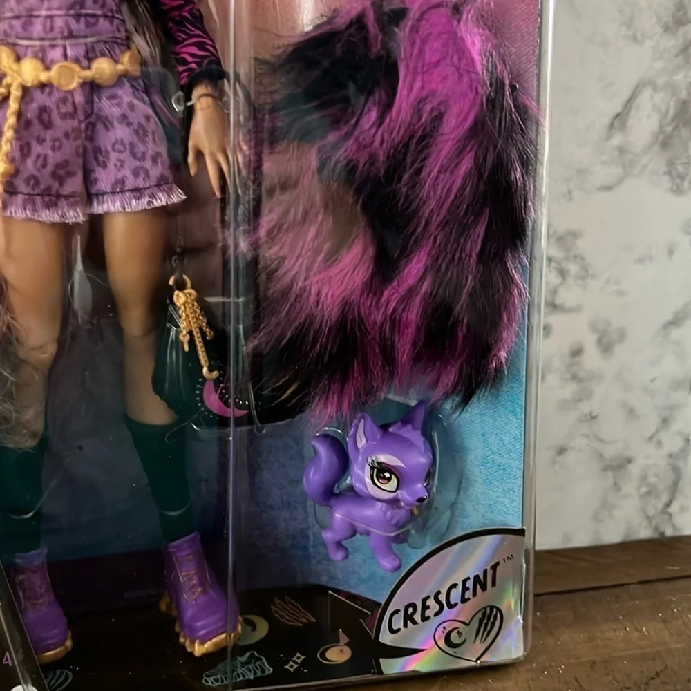 Monster High Clawdeen Wolf Fashion Doll & Pet Crescent New 2022